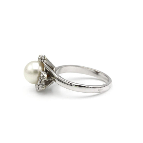 Bague 49 Bague en or blanc, perle de culture et diamants 58 Facettes 250312R