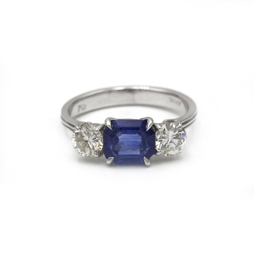 Bague 52 Bague en or blanc, saphir et diamants 58 Facettes 250093R