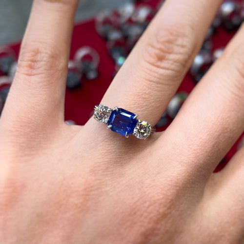Bague 52 Bague en or blanc, saphir et diamants 58 Facettes 250093R