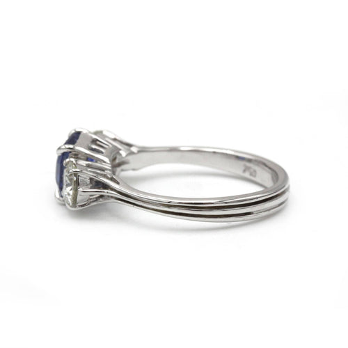 Bague 52 Bague en or blanc, saphir et diamants 58 Facettes 250093R