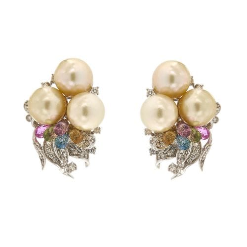 Boucles d'oreilles Boucles d’oreilles - Puces en or blanc 18 ct avec perles et diamants 58 Facettes 30438