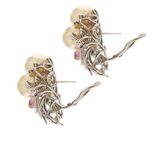 Boucles d'oreilles Boucles d’oreilles - Puces en or blanc 18 ct avec perles et diamants 58 Facettes 30438
