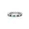 Bague 54 Alliance en or blanc, diamants et émeraudes 58 Facettes 240022R