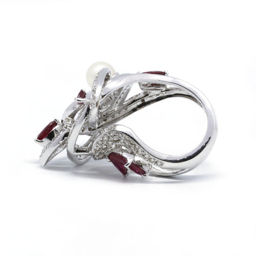 Bague 53 Bague en or blanc, diamants, rubis et perle 58 Facettes 230049SP