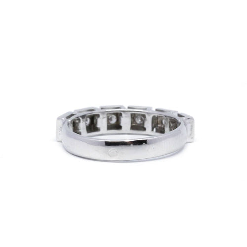Bague 50 Bague en or blanc et diamants 58 Facettes 210229R