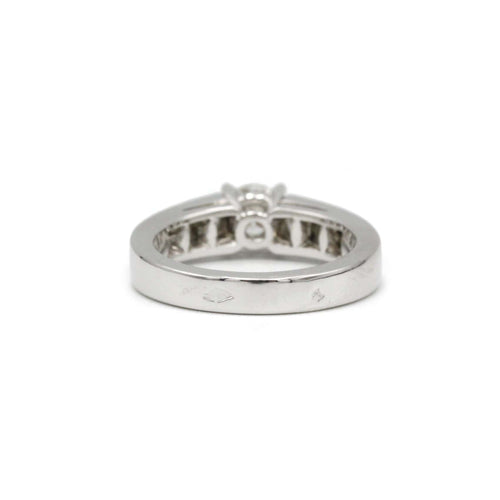 Bague 50 Bague solitaire en platine et diamants 58 Facettes 220504R