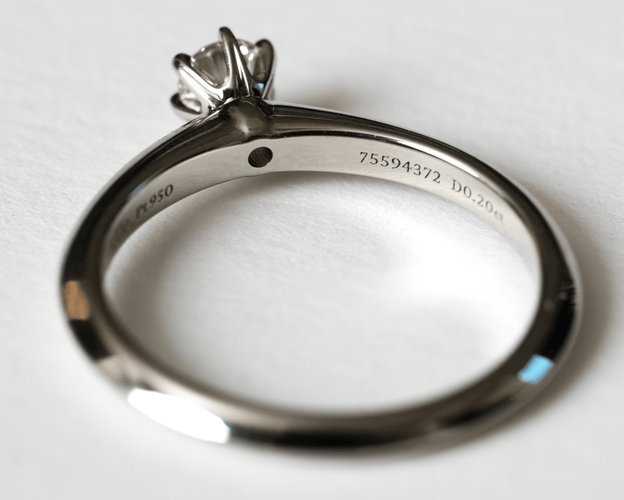 Bague 52 Tiffany & Co - Bague The Tiffany Setting en platine et diamant 58 Facettes Tiffany set 0.20
