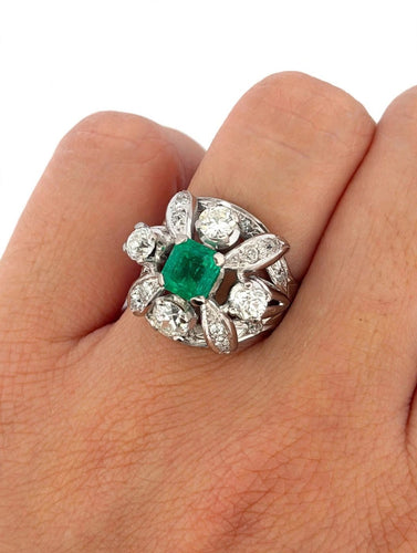 Bague 53 Bague émeraude centrale en platine et diamants 58 Facettes 562/26 A
