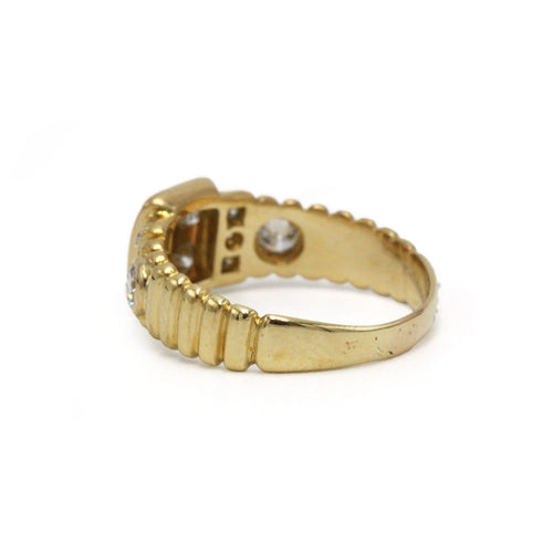 Bague 52 Bague vintage en or jaune et diamants 58 Facettes 1444