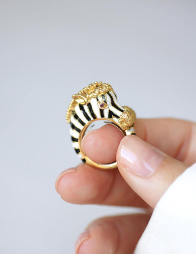 Bague 47 Frascarolo - Bague zèbre en or jaune, émail, rubis et diamants 58 Facettes
