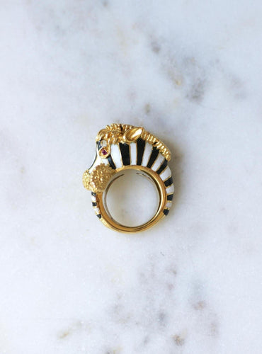 Bague 47 Frascarolo - Bague zèbre en or jaune, émail, rubis et diamants 58 Facettes