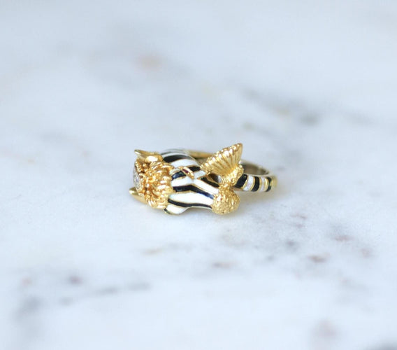 Bague 47 Frascarolo - Bague zèbre en or jaune, émail, rubis et diamants 58 Facettes