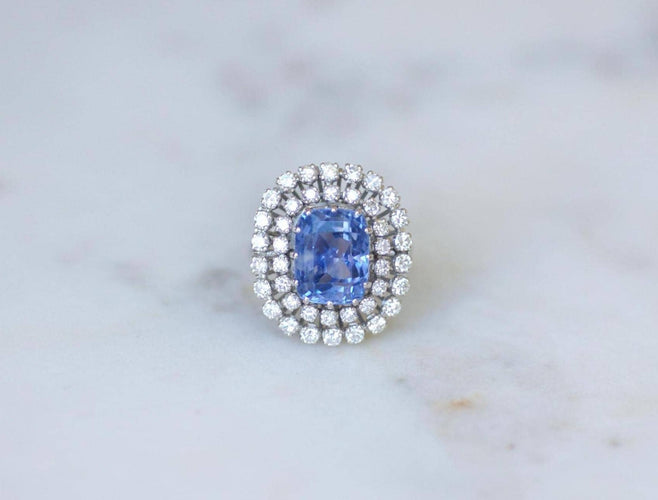 Bague 57 Bague saphir de Ceylan en or blanc et diamants 58 Facettes