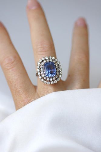 Bague 57 Bague saphir de Ceylan en or blanc et diamants 58 Facettes