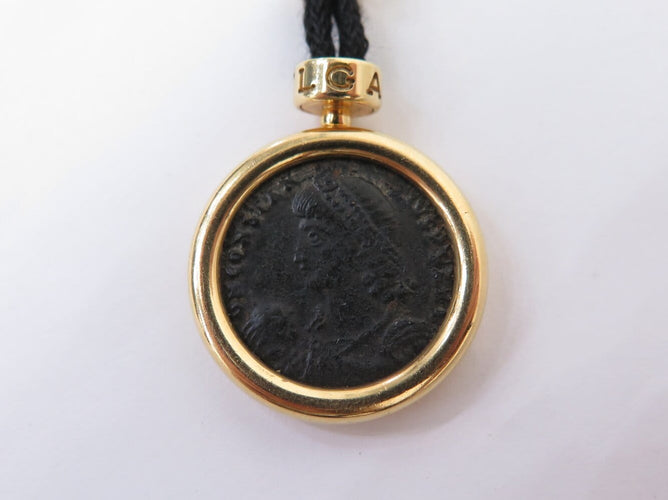 Collier Bulgari Monete - Collier pendentif en or jaune 18k avec pièce ancienne 58 Facettes 275128