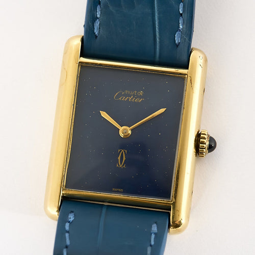 Montre Cartier Tank Must - Montre en argent plaqué or cadran bleu 58 Facettes A1249