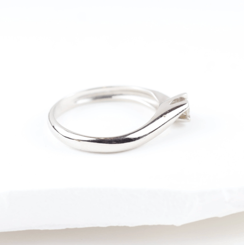 Bague 53 Bague solitaire en or blanc et diamant 0,10 ct 58 Facettes 159/24SL2