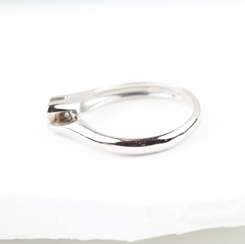 Bague 53 Bague solitaire en or blanc et diamant 0,10 ct 58 Facettes 159/24SL2