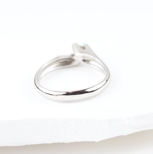 Bague 53 Bague solitaire en or blanc et diamant 0,10 ct 58 Facettes 159/24SL2
