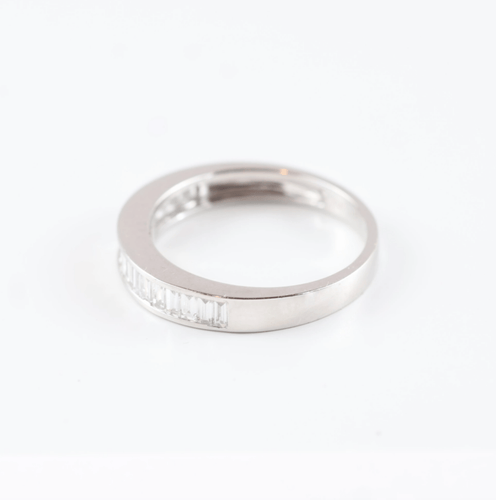 Bague 55 Alliance demi-tour en or blanc et diamants baguette 58 Facettes 131370A