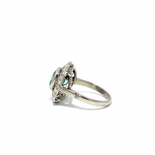Bague 57 Bague cocktail en platine, émeraude de Colombie et diamants 58 Facettes 50524