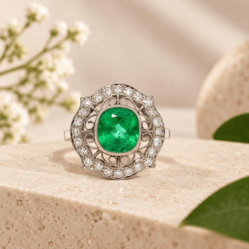 Bague 57 Bague cocktail en platine, émeraude de Colombie et diamants 58 Facettes 50524
