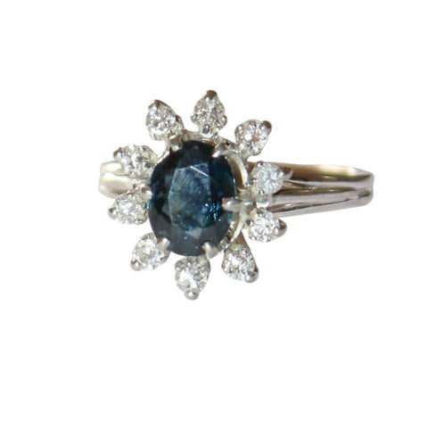 Bague 55 Bague marguerite en or blanc, saphir et diamants 58 Facettes 617