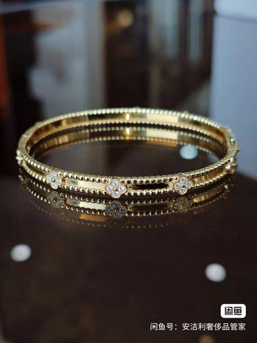 Bracelet Van Cleef & Arpels - Bracelet Perlée en or jaune et diamants 58 Facettes jnci184