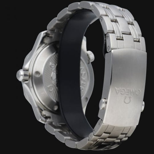 Montre Omega - Montre Seamaster Diver 300M en acier 58 Facettes MT48125