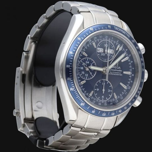 Montre Omega - Montre Speedmaster Day-Date Chronograph 40 mm en acier 58 Facettes MT47396