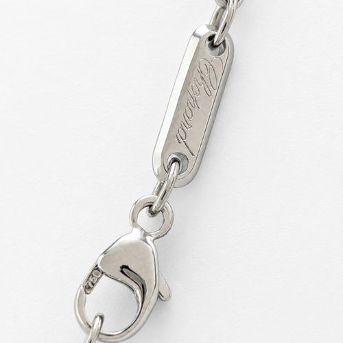 https://18carats.fr/wp-content/uploads/2026/09/37972-38425-Collier-Chopard-en-or-blanc-et-diamant.jpg