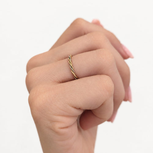 Bague 54 Cartier - Bague torsadée en trois ors 58 Facettes 37902