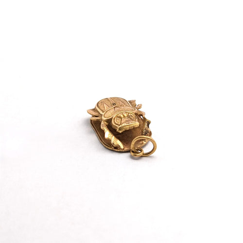 Pendentif Pendentif scarabée égyptien en or jaune 18 carats 58 Facettes 37995