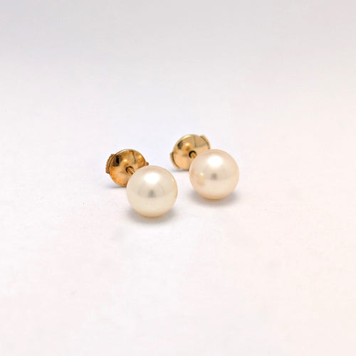 https://18carats.fr/wp-content/uploads/2025/04/32168-38357-Boucles-doreilles-or-jaune-et-perle-scaled.jpg