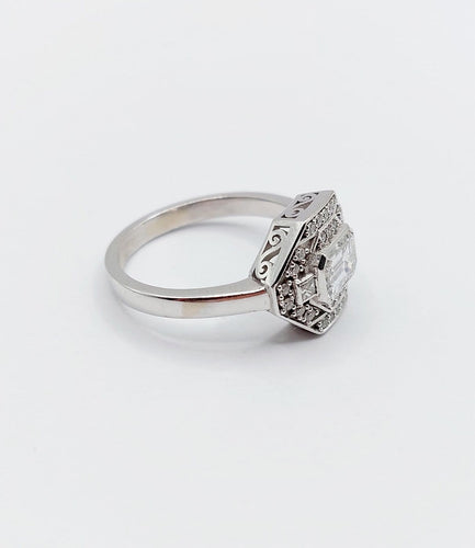 Bague 53 Bague tank Art déco en or blanc 18k et diamants 58 Facettes A07798