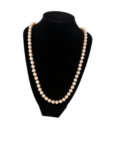 Collier Collier 71 perles Akoya avec fermoir en or 18K 58 Facettes 957