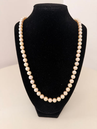 Collier Collier 71 perles Akoya avec fermoir en or 18K 58 Facettes 957