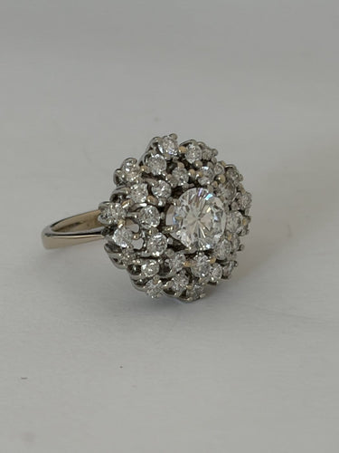 Bague 51 Fleur - Bague en or jaune 18K et diamants 2,27 ct 58 Facettes LOT 8108