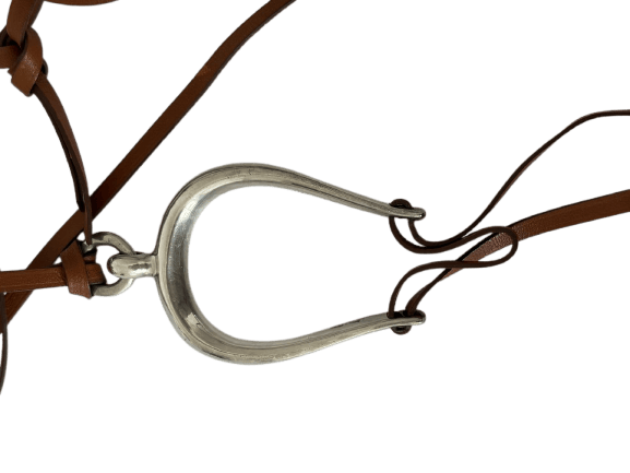 Pendentif Hermès - Pendentif en argent avec lanière en cuir 58 Facettes LOT 8077