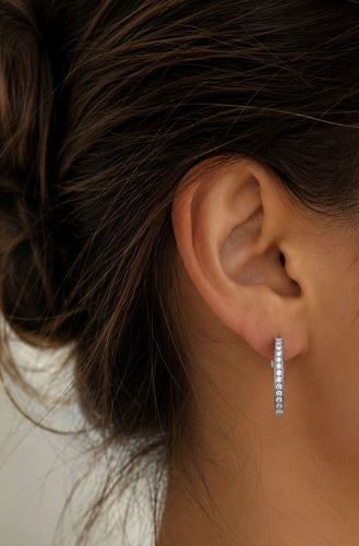 Boucles d'oreilles Boucles d'oreilles créoles ovales en or gris et diamants 58 Facettes LOT 8074