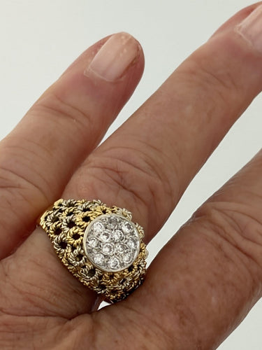 Bague 55 Bague torsadée en or jaune 18k et diamants 58 Facettes LOT 8032