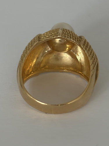 Bague 58 Bague dôme en or jaune et perle Akoya 58 Facettes LOT 8029