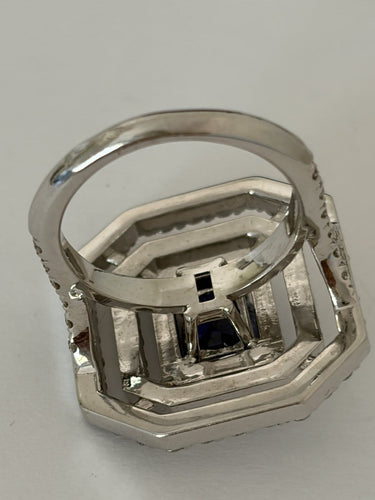 Bague 52 Bague en or gris avec saphir et diamants 58 Facettes LOT 8015