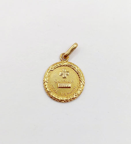 Pendentif Augis - Pendentif médaille d’amour en or 18k 58 Facettes A07820