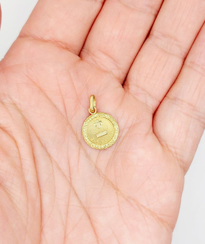 Pendentif Augis - Pendentif médaille d’amour en or 18k 58 Facettes A07820