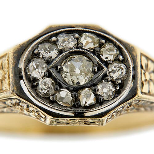 https://ledial.it/app/uploads/2026/09/42845-anello-oro-antico-scudo-uomo-diamanti_11-rotated.jpg