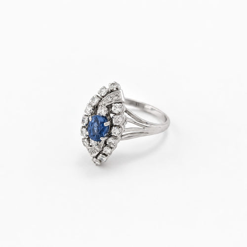 https://18carats.fr/wp-content/uploads/2026/09/38096-38475-Bague-marquise-en-or-blanc-saphir-et-diamants.jpg
