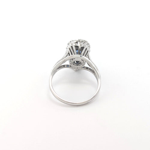 https://18carats.fr/wp-content/uploads/2026/09/38096-38473-Bague-marquise-en-or-blanc-saphir-et-diamants-scaled.jpg