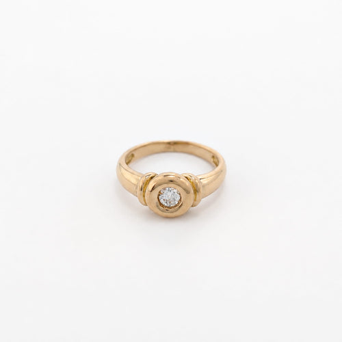 https://18carats.fr/wp-content/uploads/2026/08/38078-38480-Bague-en-or-jaune-et-diamant.jpg