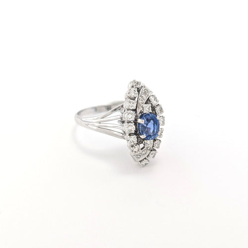 https://18carats.fr/wp-content/uploads/2026/09/38096-38474-Bague-marquise-en-or-blanc-saphir-et-diamants-scaled.jpg
